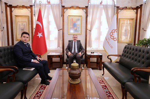 Mardin Valimiz Sayın Tuncay Akkoyun, Kaymakamımız Yunus Emre Bayraklı’yı Tarihi Vali Konağında kabul etti.
