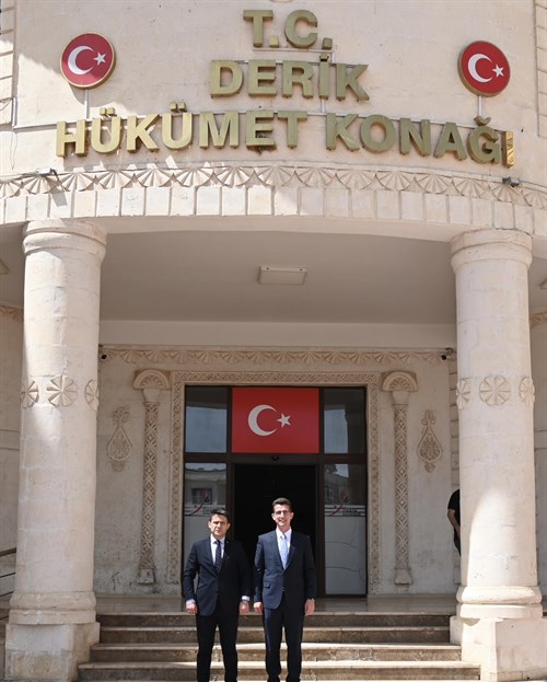 Diyarbakır Kocaköy Kaymakamı Yusuf Kaptanoğlu, Kaymakamımız Yunus Emre Bayraklı’ya ziyarette bulundu.